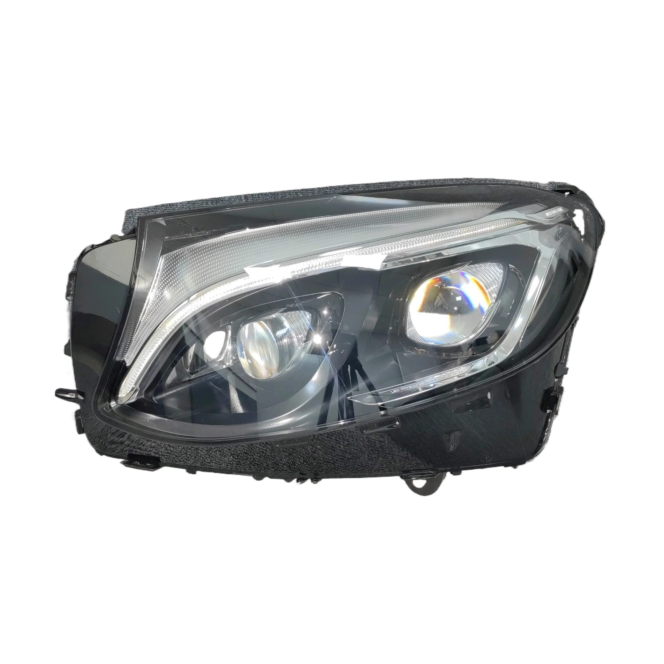 高品質でベストセラーのメルセデスベンツ GLC W253 車の照明システム LED ヘッドライトは、次の用途に適しています。