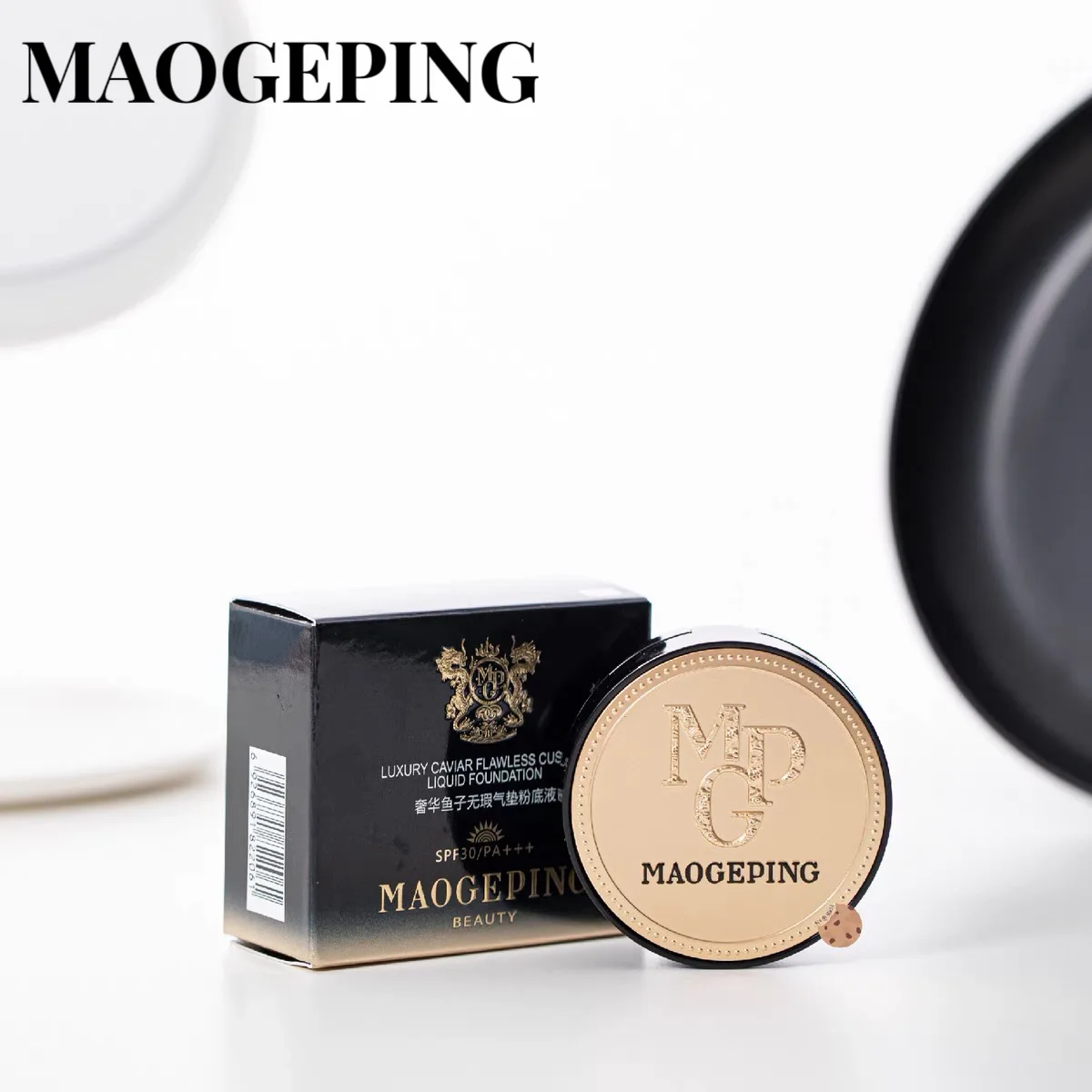 Maogeping Air Cushion Luxurious Caviar Flawless Liquid Foundation Concealer Moisturizing Skin Care Makeup Bb Cream 8g