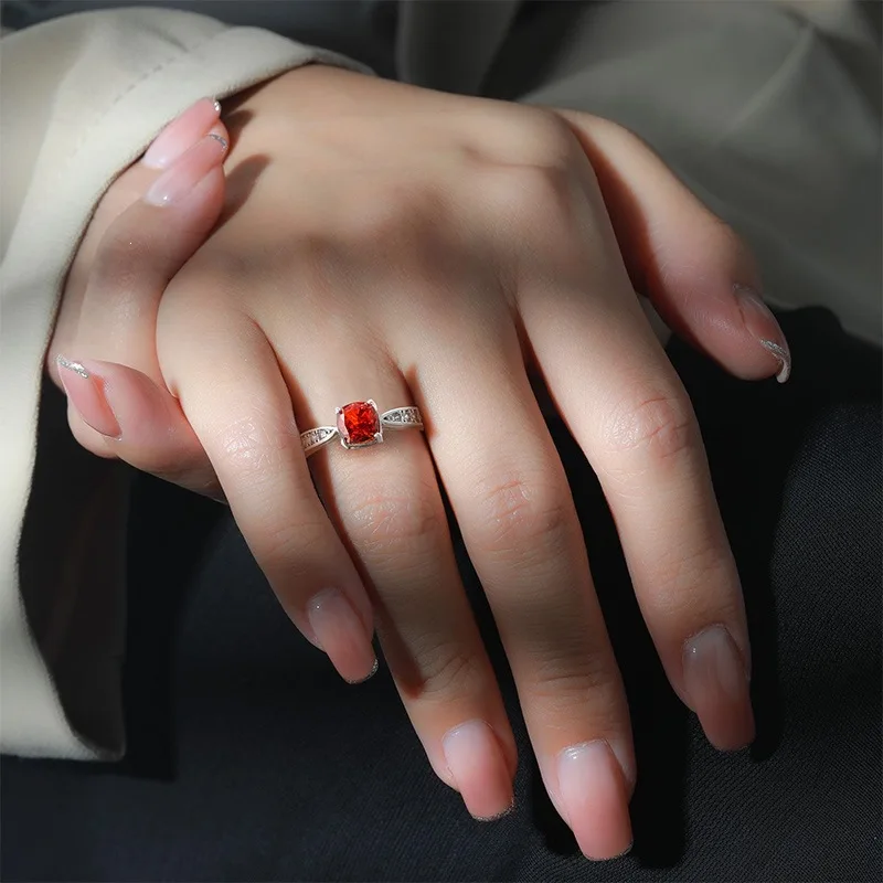 Hot Selling Jewelry Party Engagement Ring Women's Super Flash High Carbon Diamond Ice Flower Cut Square Sugar Ring Fashion Versa