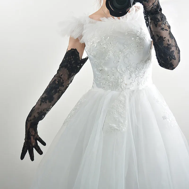 62 cm lange Spitzenhandschuhe aus Tüll-Mesh, halbtransparent, einfarbig weiß, mit Blumenmuster, modisch, für Abendveranstaltungen, Hochzeiten, Brautzeremonien, elegante Manschetten. – Detail 10