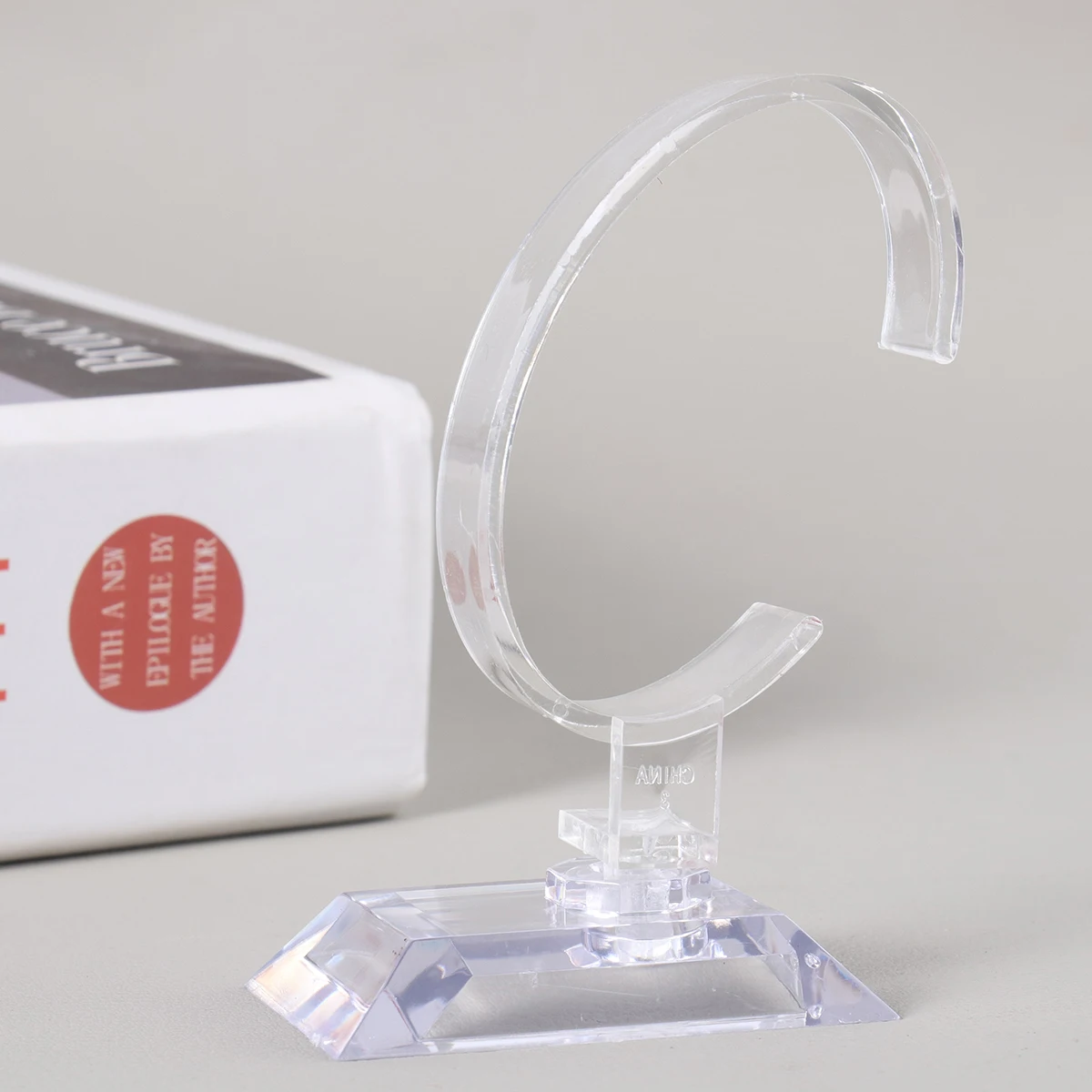 

1PCS Watch Display Stand Acrylic Transparent Jewelry Holder for Watches Bracelets Display Rack Clear 6.7cm Diameter for Shop