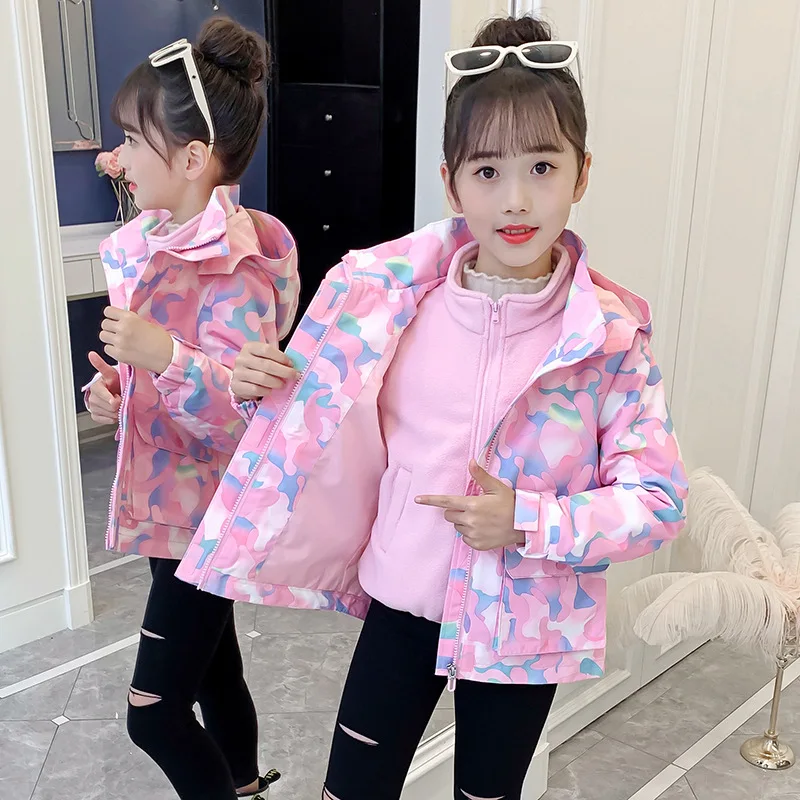 

2025 Korean Spring Autumn Children Girl Charge Coat Three In One Outdoor Sports Mountaineering Coat Windproof Camo Two Piece Set