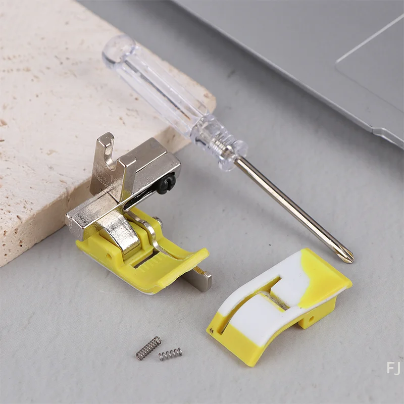 [YU] 1Pc KT-18 Naaimachine Naaivoet Met Plastic Naaivoet Basis + Schroevendraaier Voor Rechte Steek Lijn Naaivoet