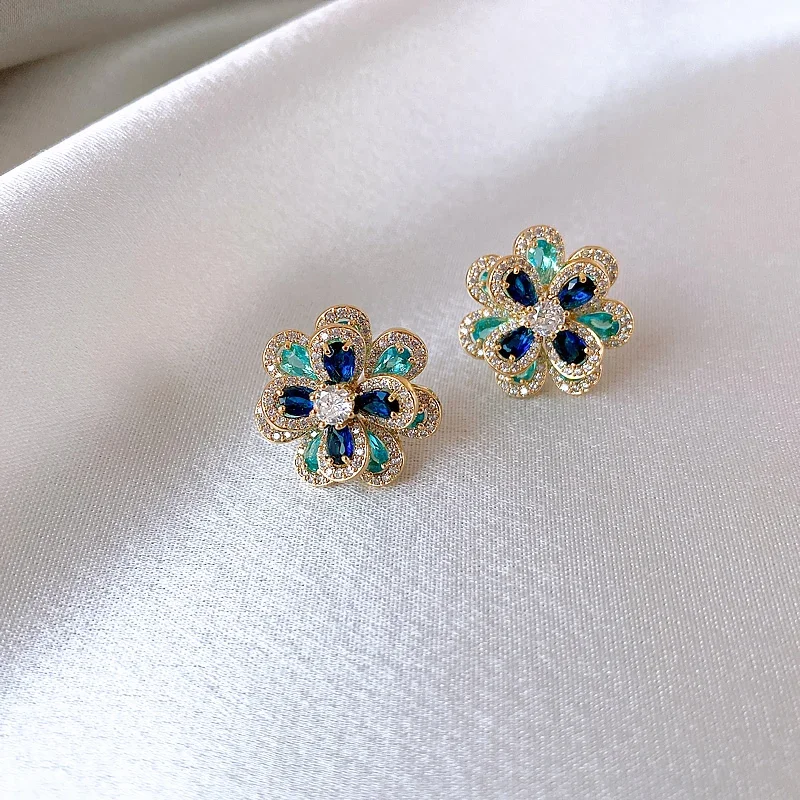 

Limited haute couture edition ◆ Guria colored diamond petal stud earrings 2024 new popular high-end stud earrings women