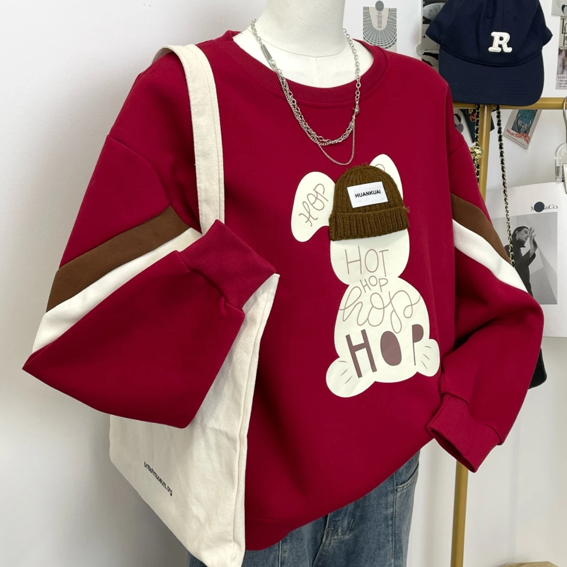 

Свитшот унисекс большого размера, 300 Pou, красный, повседневный, в американском ретро-стиле, с принтом кролика, круглый вырез, 100% хлопок, весна