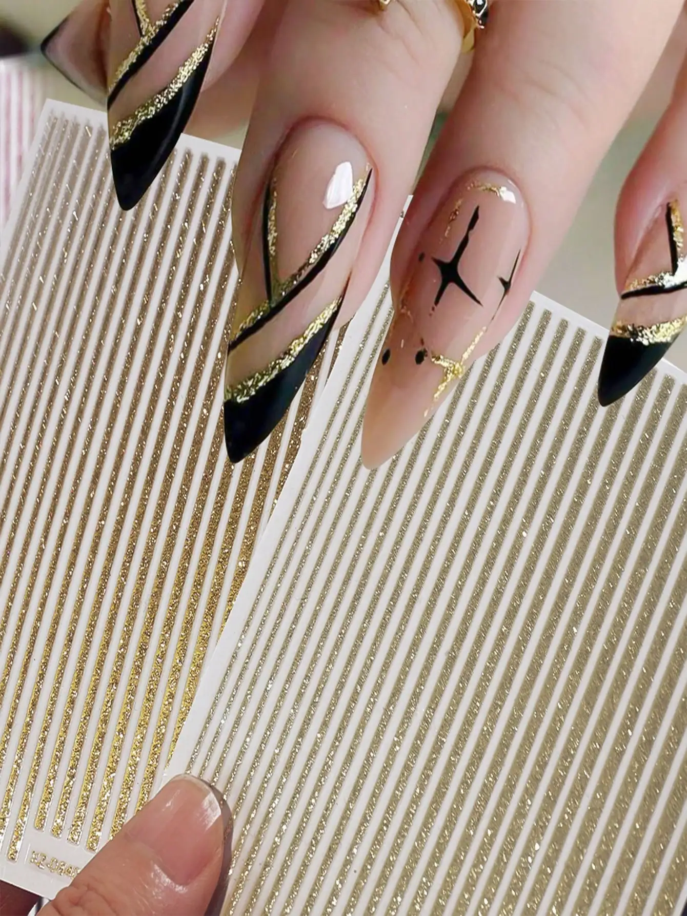 2 Blatt glitzernde French-Line-Nagelkunst-Aufkleber, 2 Stück Fantasy Stripe Laser Line Nageldesign-Aufkleber in verschiedenen Farben
