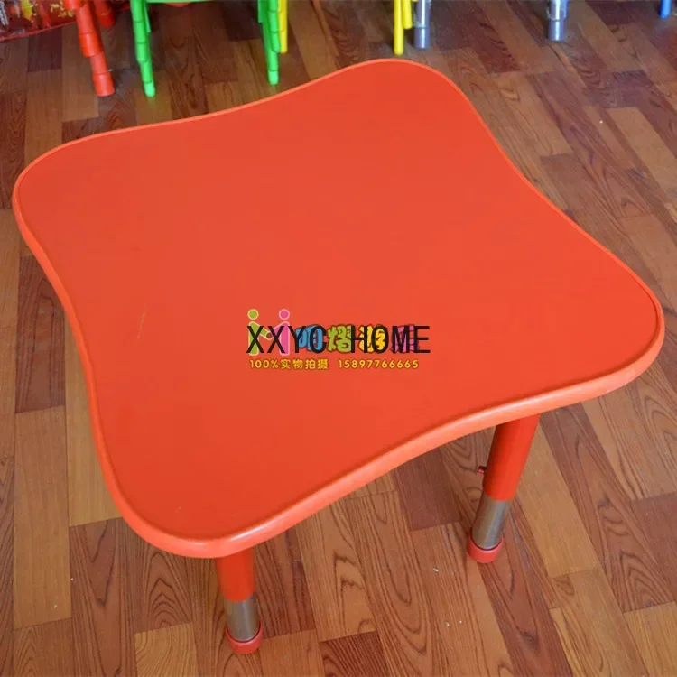 Squarefour-Person lifting Vier-Personen-Spitze Studie Kindergarten und