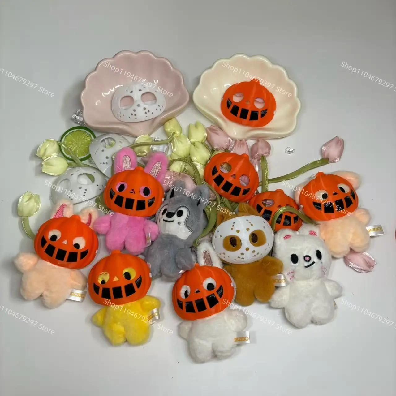 

SKZOO Stray Kids Keychain Halloween Trick Maker Pumpkin Scream Devil Mask Keychain TXT Fans Adult Children's Gift Plush Toy