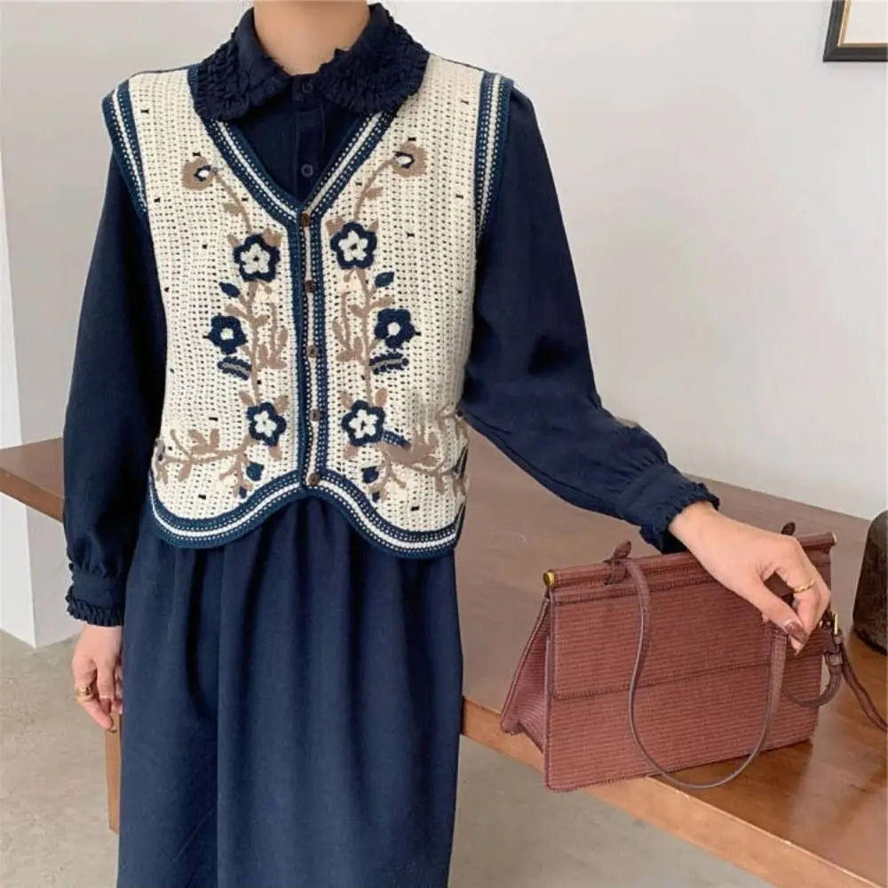 

Sleeveless Embroidery Crochet Flower Vest V-neck Hollow Out Knitted Sweater Vest Cardigan Korean Style Jumpers Waistcoat Top