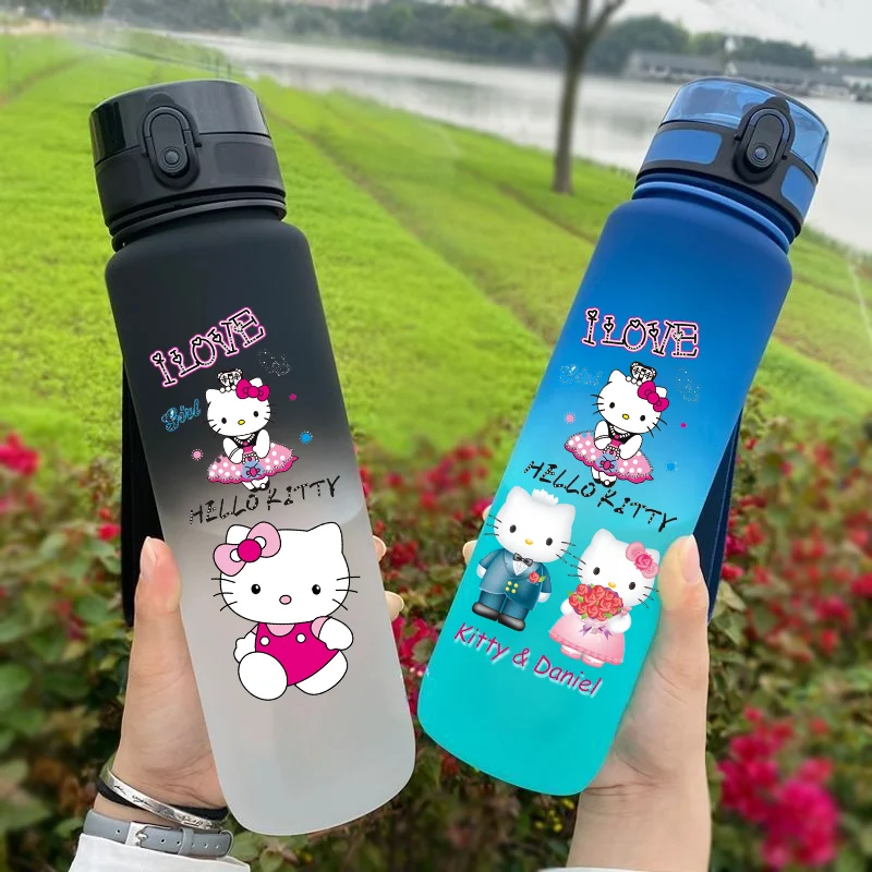 Hello Kitty New 650ml Water Cup Cartoon tazza di plastica di alto valore studenti maschi e femmine bottiglia di acqua calda per bambini