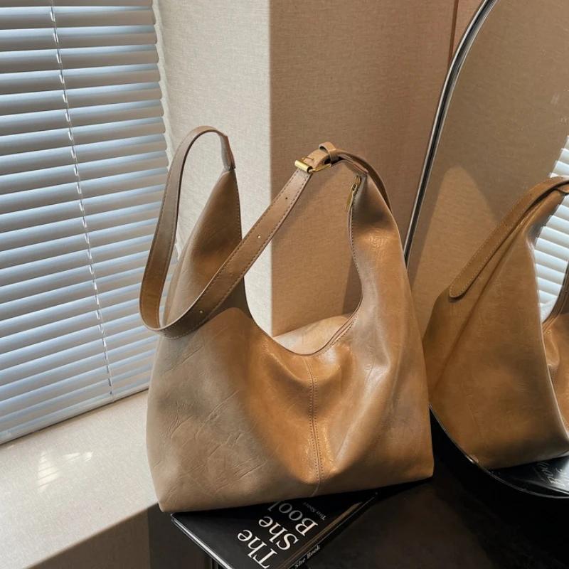 Retro Large Capacity Women PU Shoulder Bags Commuter Thread Design Ladies Messenger Bag Fashion Solid Color Female Handbag Tote