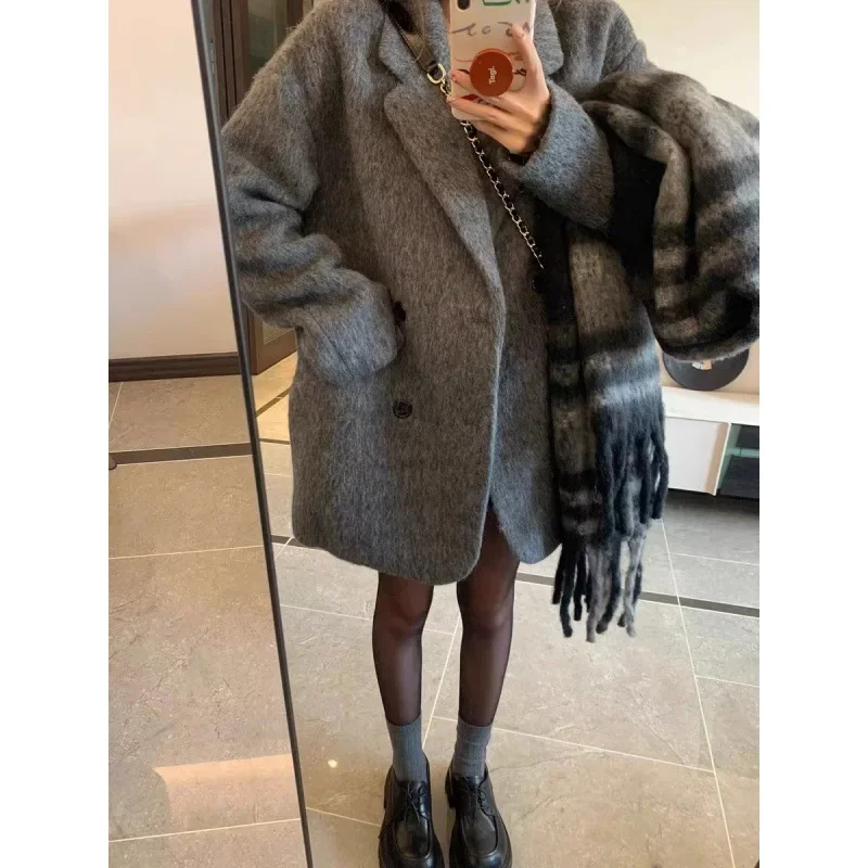 

Grey woolen coat women's short woolen coat autumn and winter 2023 new Hepburn style explosion senior small man