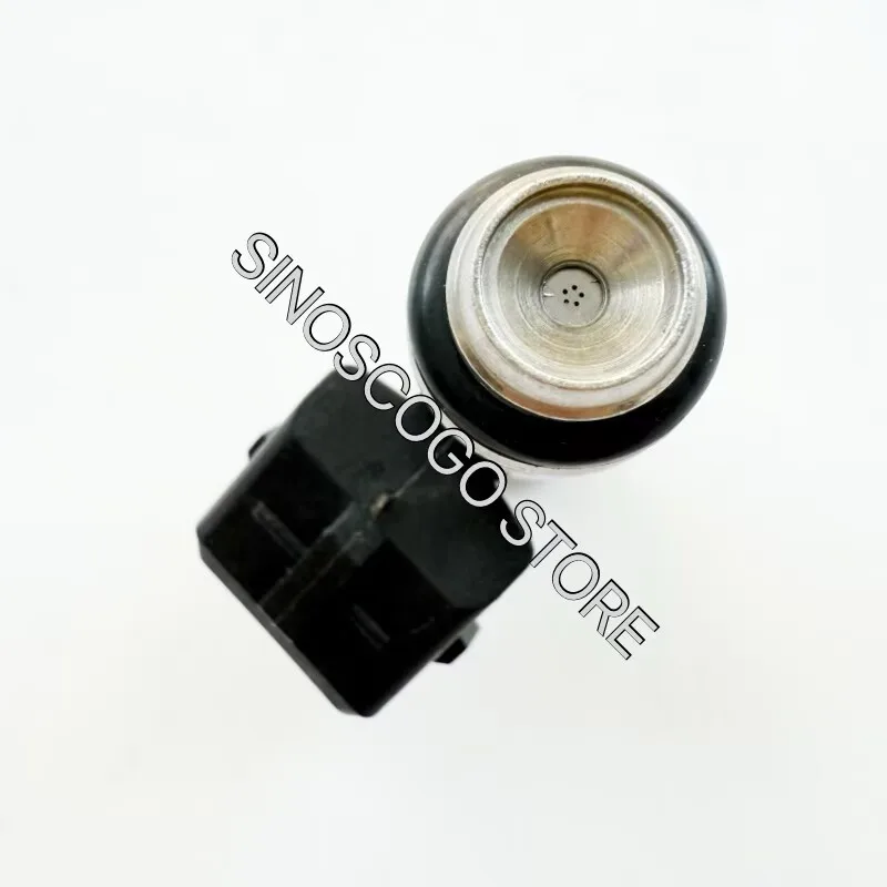 Fuel Injector for CFMOTO 650MT 650NK Motorcycle CF650-3C 650TR CF250T-8 0700-171000 0700-171100