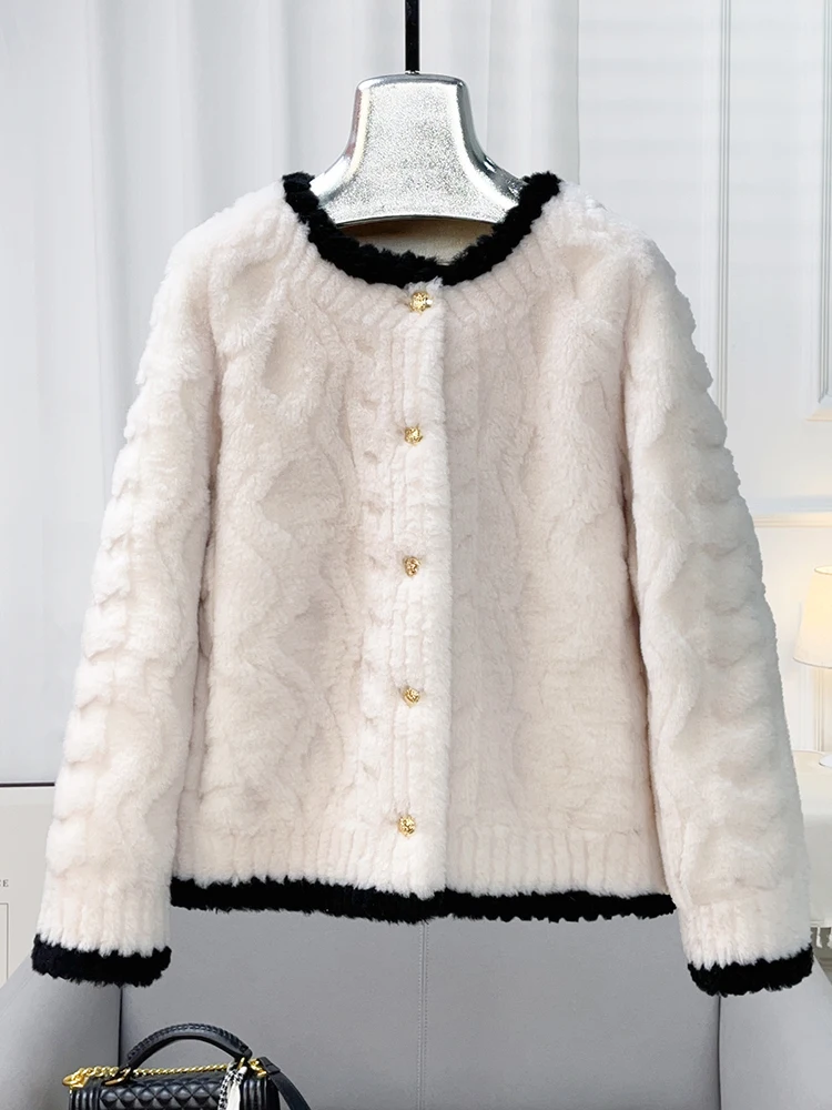 

Pure lamb fur integrated flower cutting 2024 winter new fur coat women's short contrasting color coat