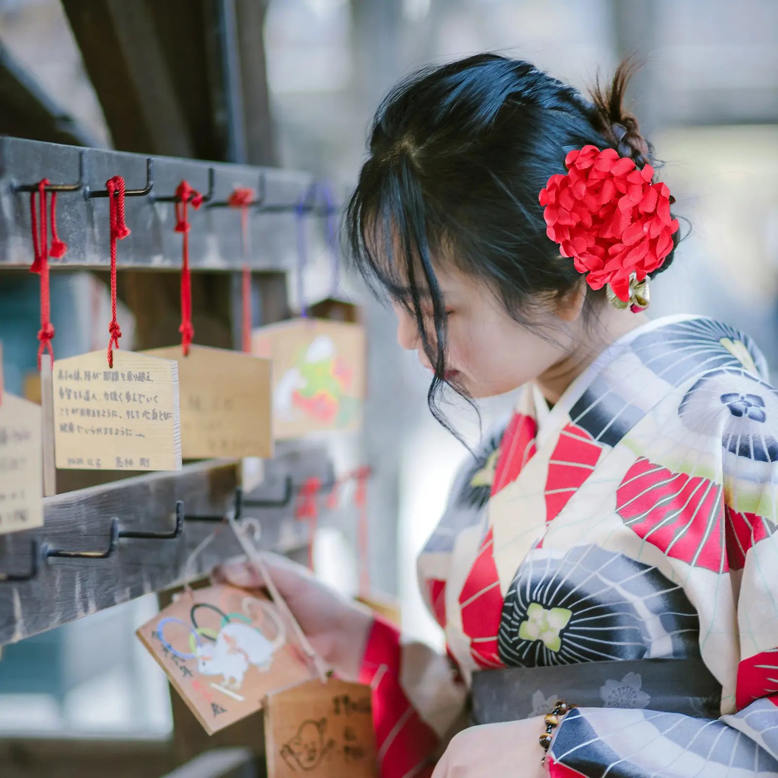 

Набор из 9 японских заколок для волос в стиле кимоно с цветами, украшения для волос с кисточками, элегантные реалистичные тканевые лепестки для фестивалей и косплея