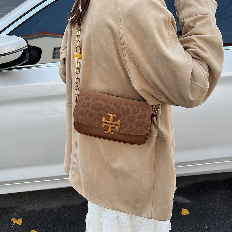 

Stylish Women Single Shoulder Underarm Bag With Flap Over Secure And Practical For Work Commute And Shopping