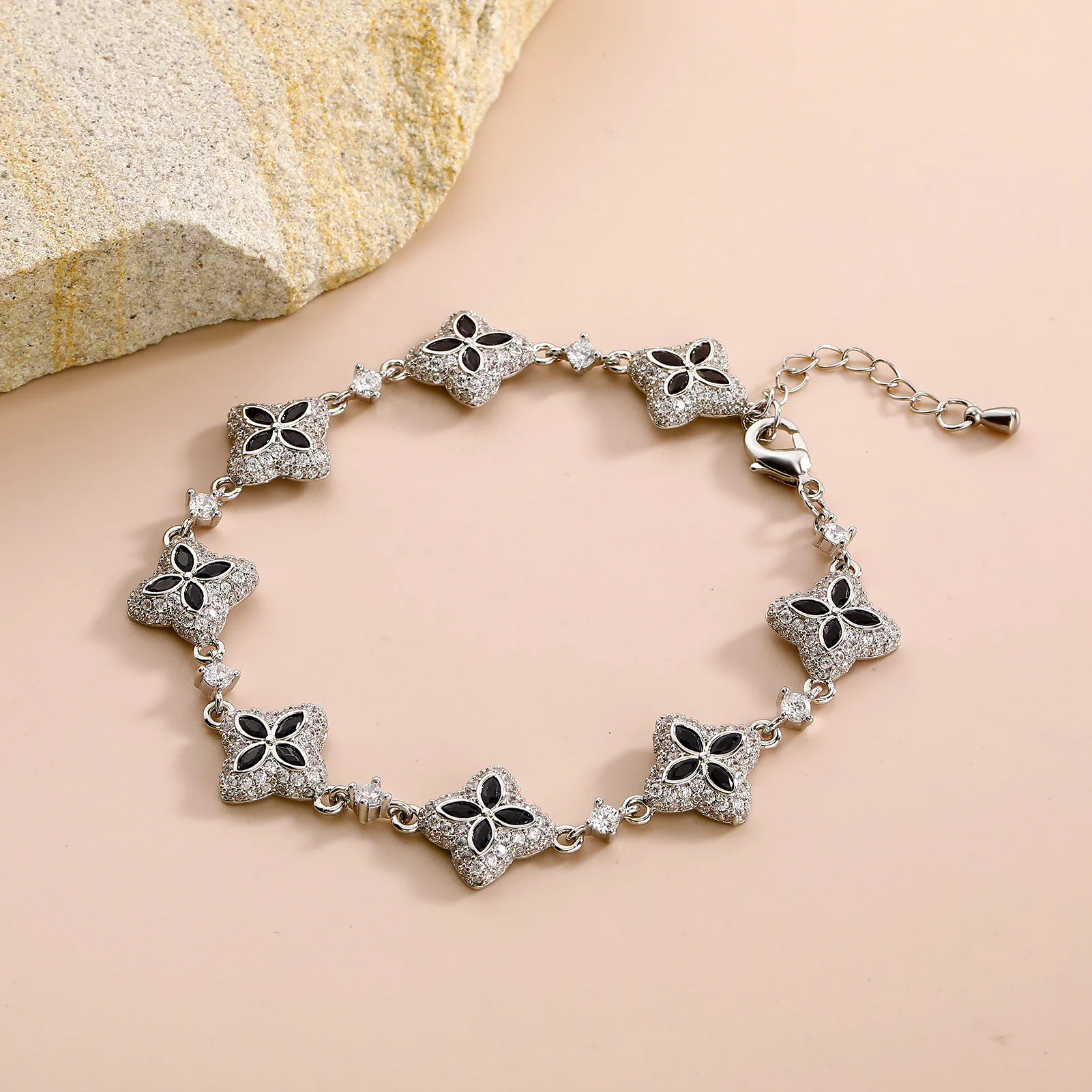 JINAO Hip-Hop Iced Out Grün-Schwarzes Glücksstern-Blatt 8 Blumen Luxuriöses Mode-Tennisarmband-Set Schmuck Geschenk für Männer – Detail 7