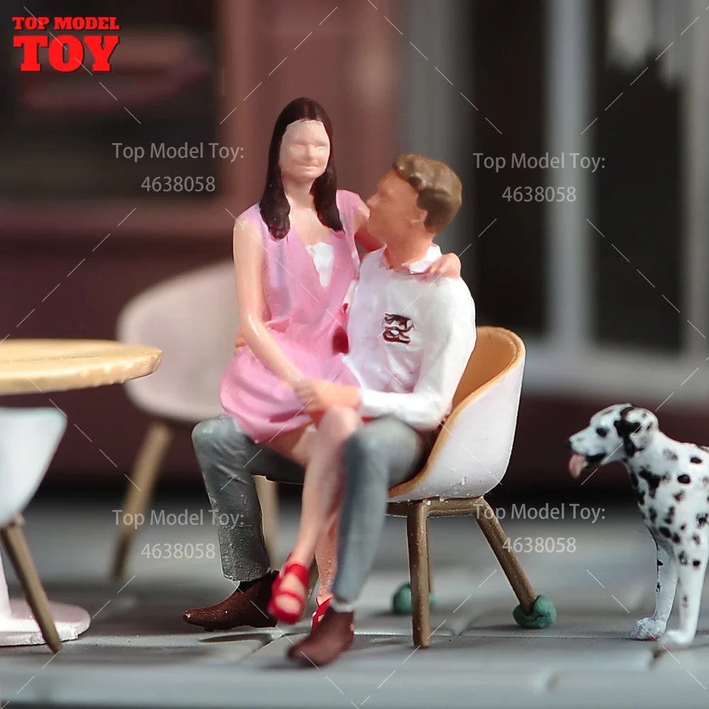 Painted Miniatures 1/64 1/87 1/43 Sitting Couple Model Female Male Scene Props Figures Unpainted For Cars Vehicle