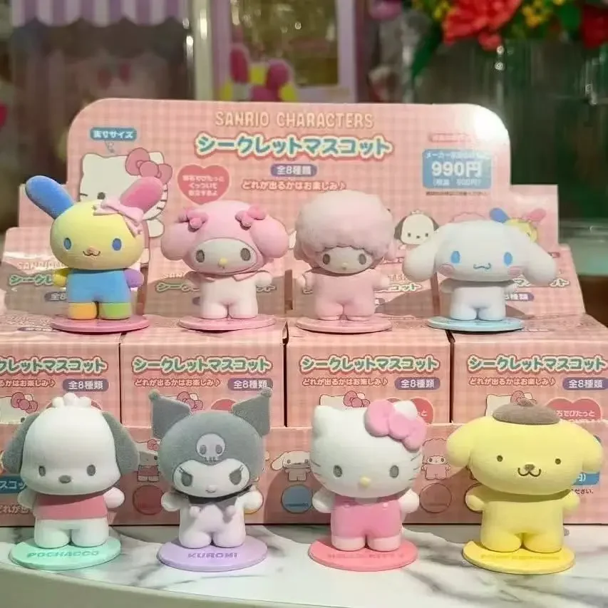 Sanrio Floccaggio Bambola Magnetica Modellazione Ornamento Hello Kitty Kuromi Scatola Cieca Nuova Figura Anime Bambola Personalizzata Giocattolo Kawaii Regalo per Bambini
