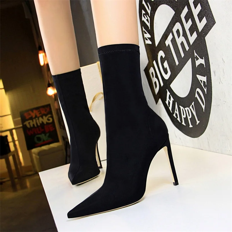 

Women 10cm High Heels Silk Sock Boots Green Low Heels Short Ankle Boots Lady Stripper Winter Pointed Toe Satin Sexy Shoes