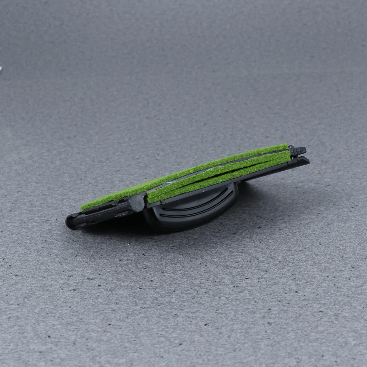 

Guitar Fingerboard String Cleaner Random Color Double Sided Lint Free Felt Cloth Scratch Proof Extend String Life All Round