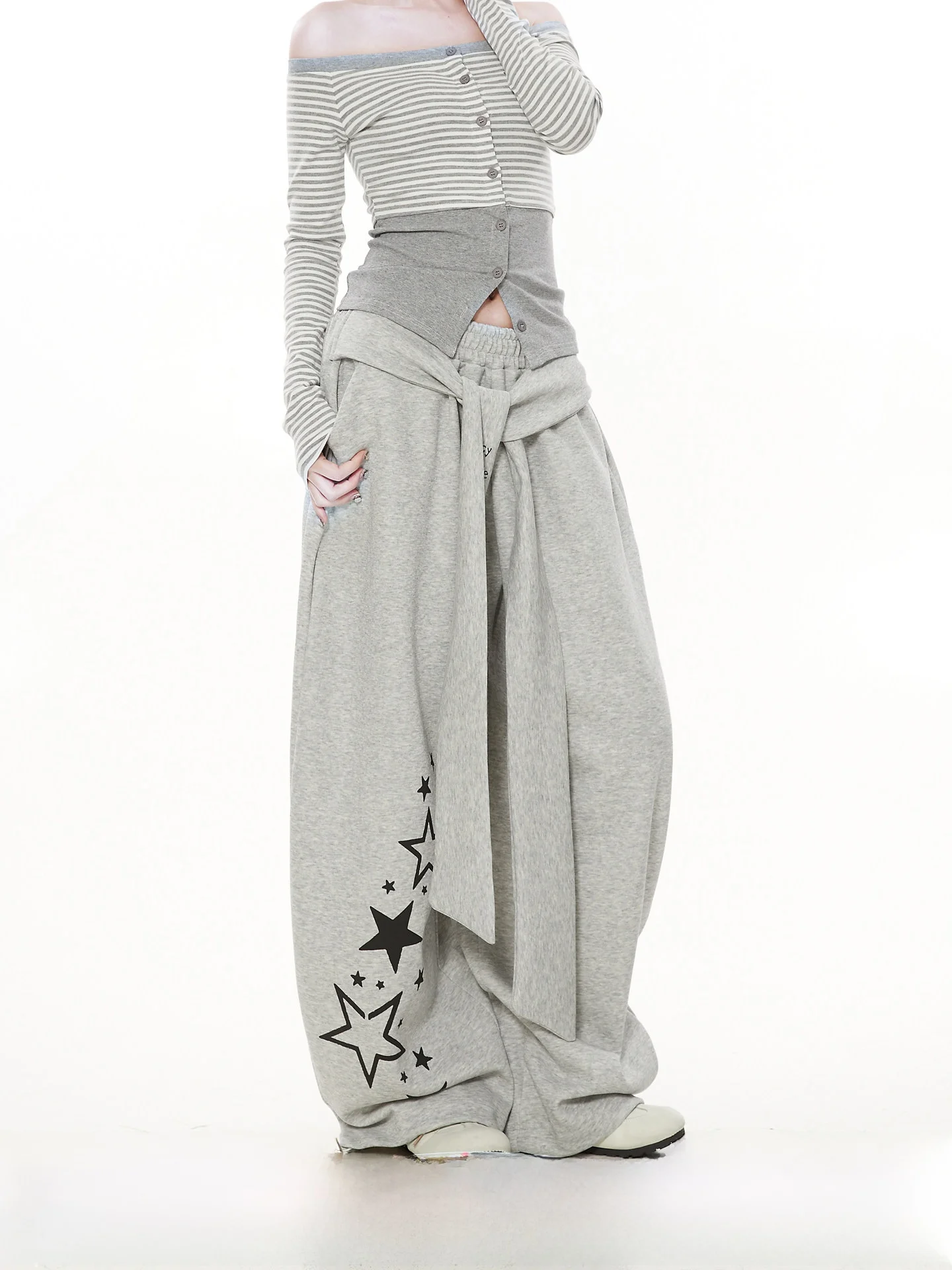 

Американские повседневные леггинсы с поясом и принтом в стиле ретро (звезды и буквы), свободные брюки с широкими штанинами, модный бренд, высококачественные.