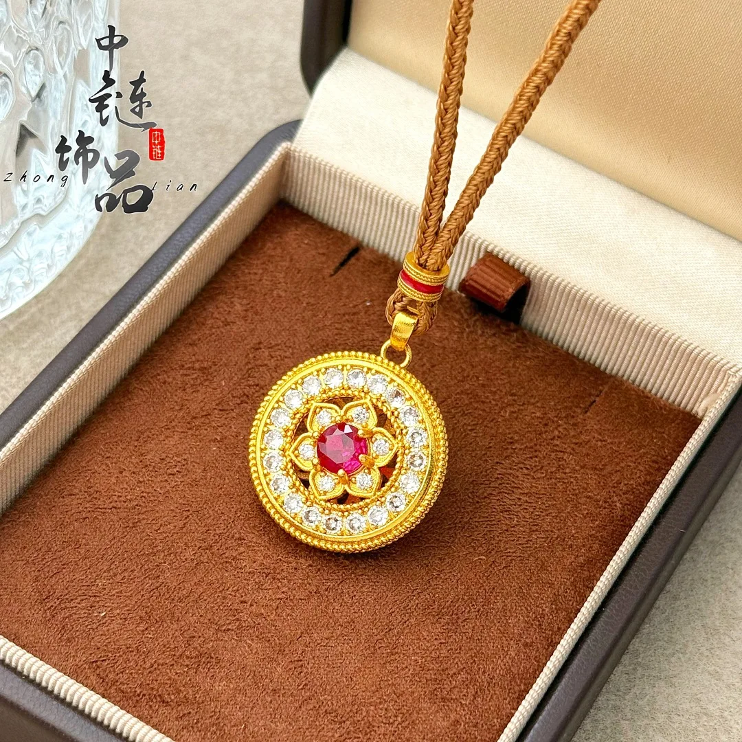 Diamond-encrusted sunflower compass pendant new Chinese rose window compass 9999gold