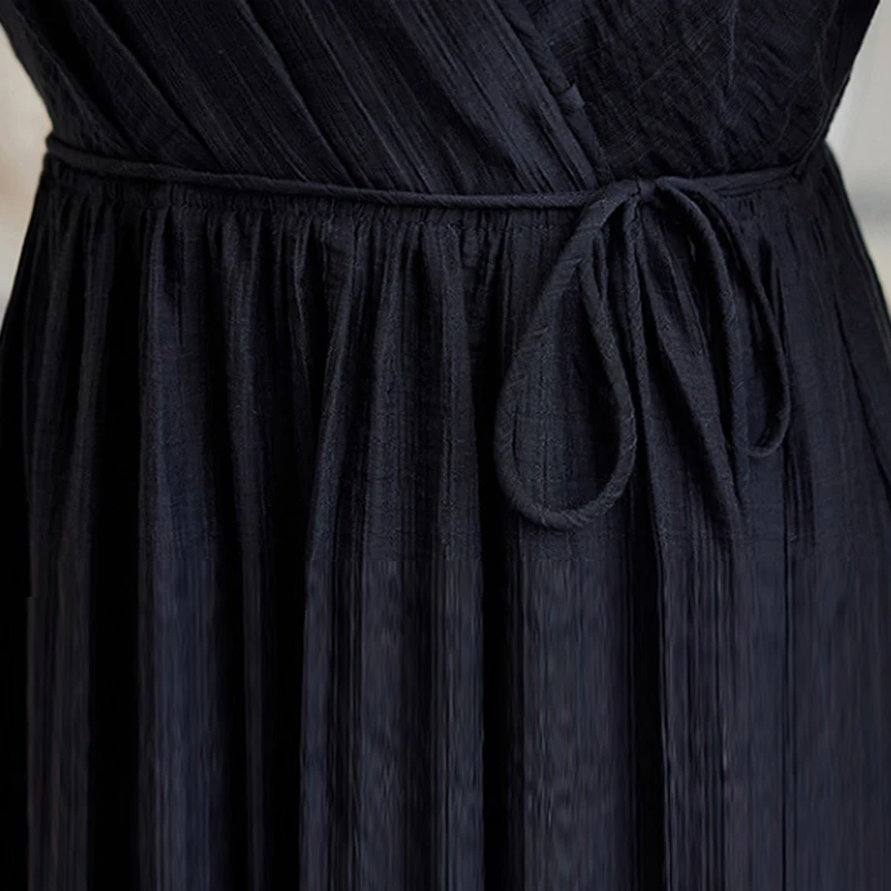 فستان نسائي أنيق برقبة على شكل حرف V وأكمام قصيرة مع تصميم خصر محكم بسيط عصري لطيف وساحر