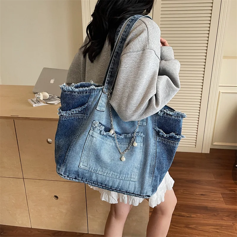 

Fashion Gradient Raw Edge Denim Tote Bag Women Versatile Large Capacity Chain Handbags Simple Commute One Shoulder Bags