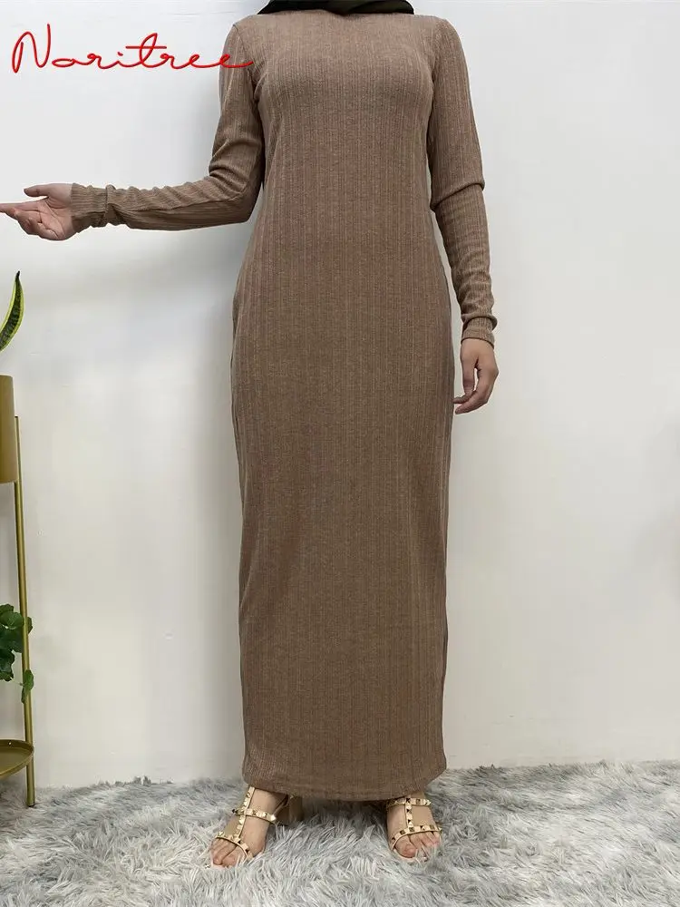 Hot Sale Knitted Muslim Dress Elegant Pure Color Long inside Islamic Abayas Women Modest Wear Clothing EID Robes WY881