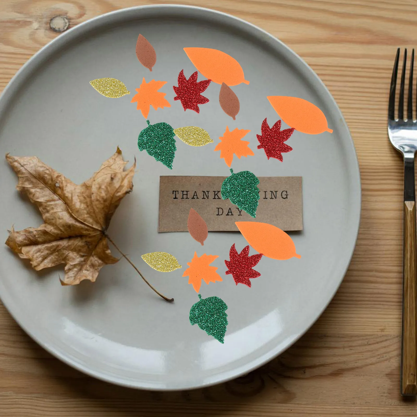 

500Pcs Fake Maple Leaf Decoration Self Adhesive Autumn Faux Leaves Thanksgiving Party Supplies Fake Maple Leaf