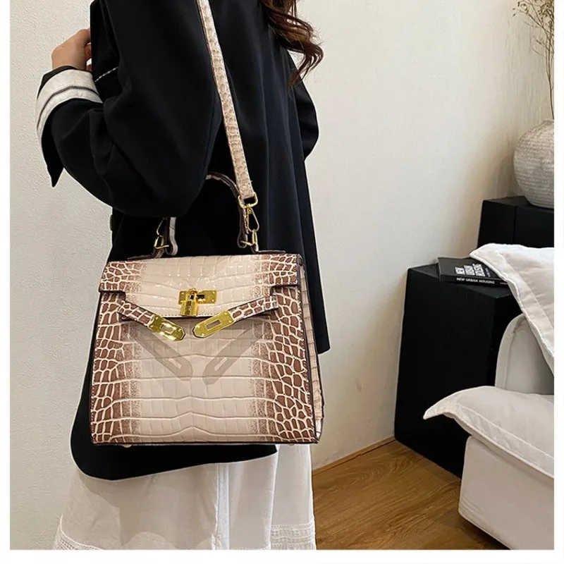 

New Arrival Ladies Bag With Optional Wristlet Strap Underarm Shoulder Bag For Elegant Evening Carry Options
