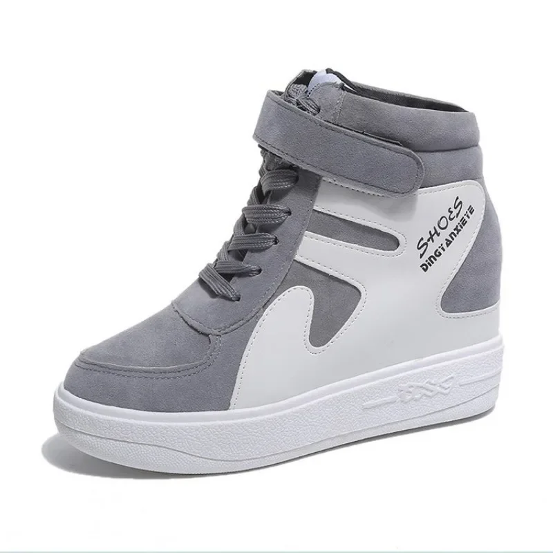 Sneakers rosse donna 2024 nuova piattaforma alta zeppe Casual autunno inverno donna nero aumento interno scarpe vulcanizzate stringate