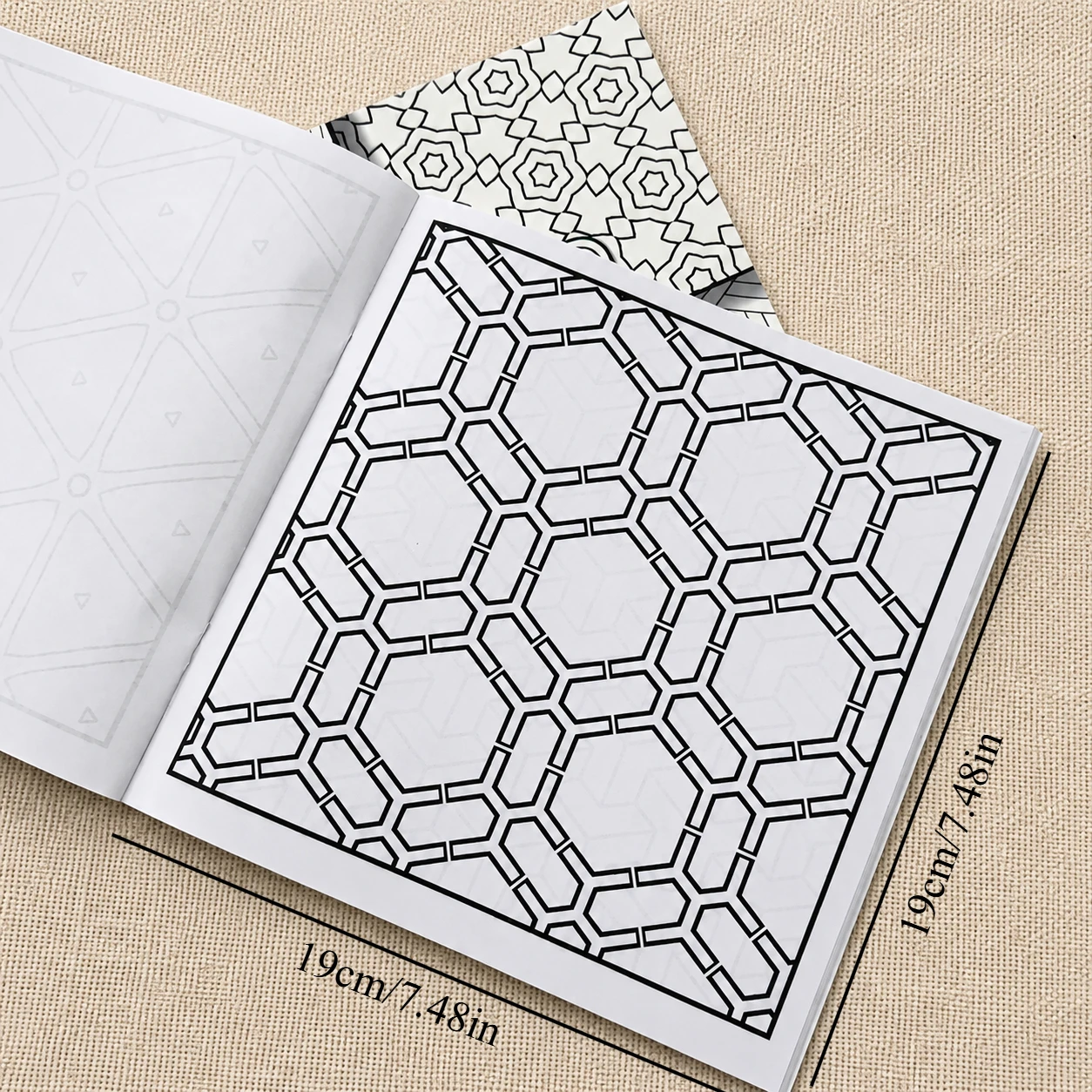 28 pagina's kleurboek met geom - Adult Coloring Book Stress Relief recensie en prijs