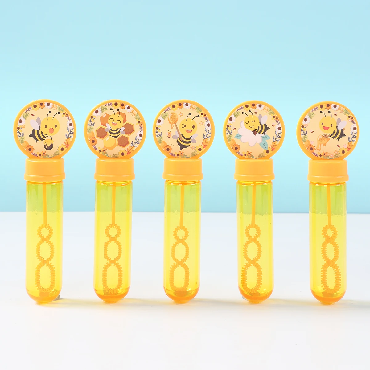 Pequeña abeja de miel pegatina tubo de burbuja tema de abeja pequeña decoración de fiesta de cumpleaños favores para niños regalo botella de burbujas suministros de baño de bebé