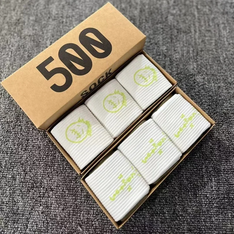 3 أزواج من جوارب علب الهدايا الرجالية، والرياضات العصرية، وكرة السلة، وركوب الدراجات، وهدايا التزلج في الشوارع، والجوارب النسائية