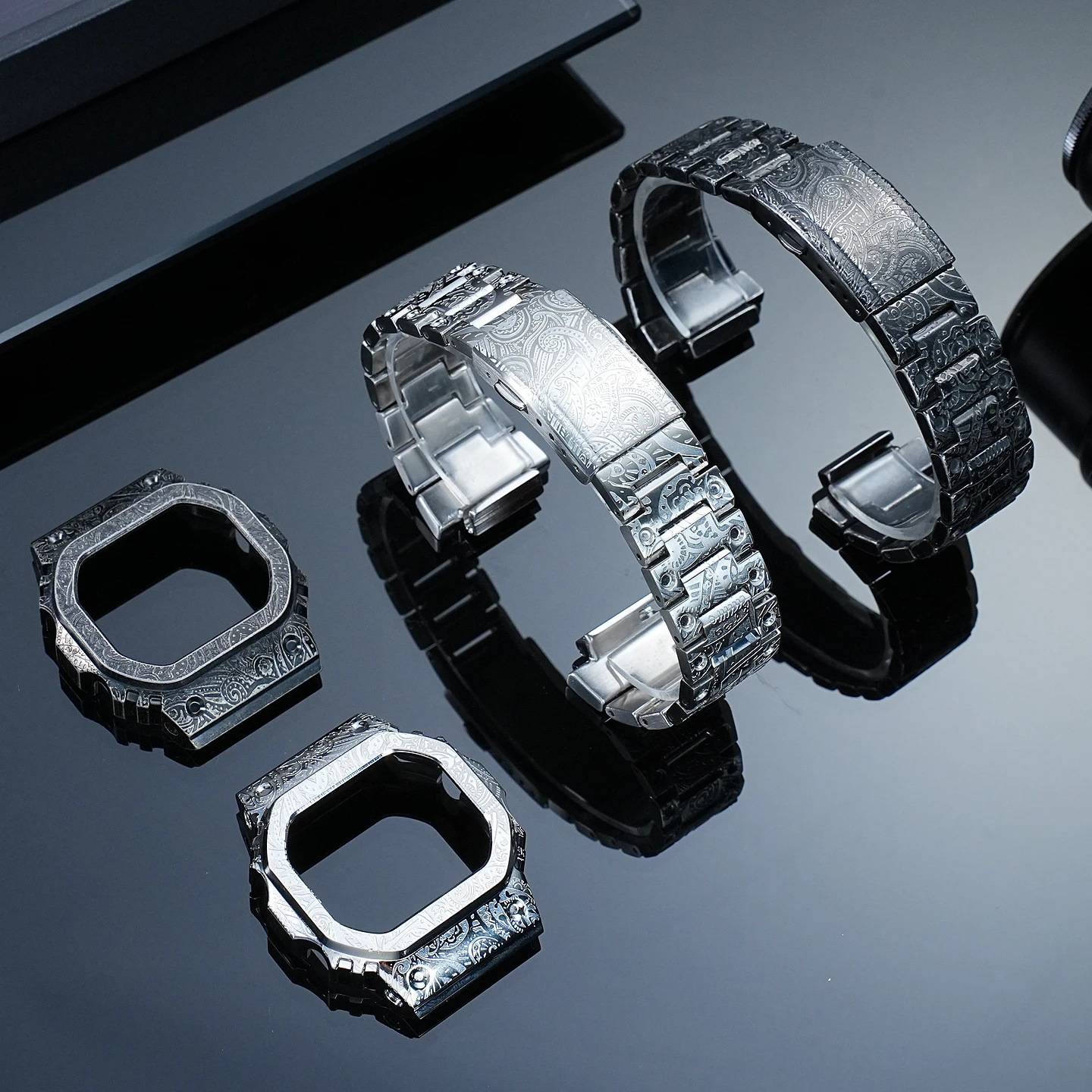 For Casio G-Shock DW-5600/GW-M5610/GW-B5600 Series: Vintage-Style Perris Floral Pattern Metal Case with Steel Bracelet
