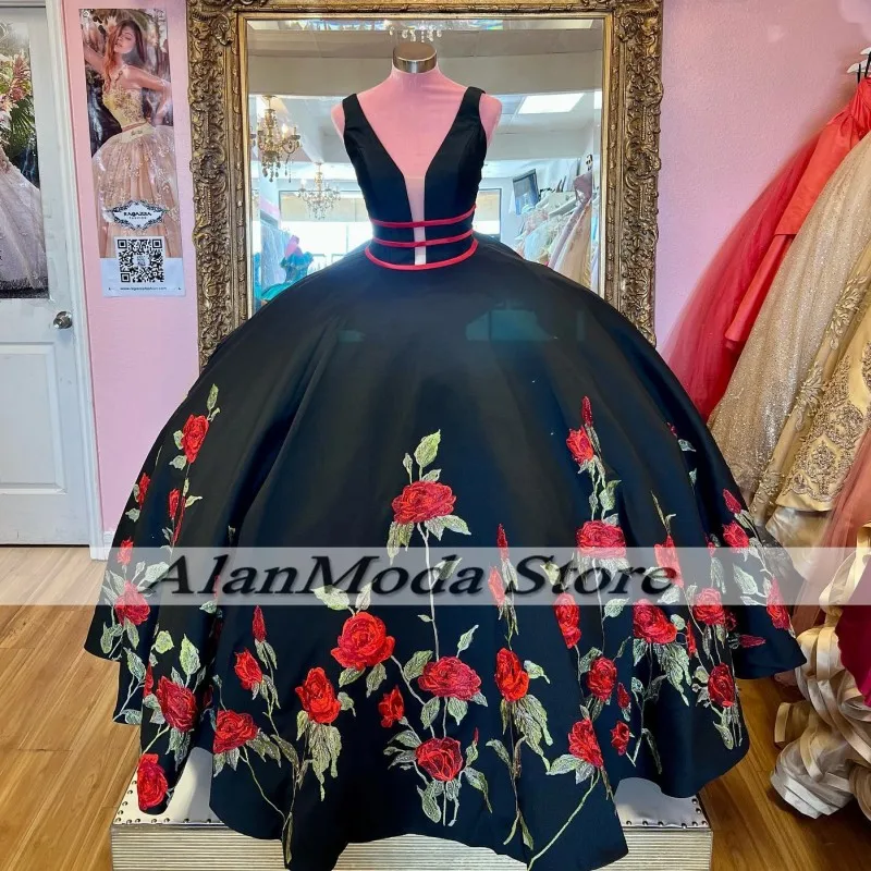 Charro-Vestidos De quinceañera bordados negros, vestido De baile con tirantes finos De satén, vestido De fiesta De cumpleaños, Vestidos sin espalda De XV