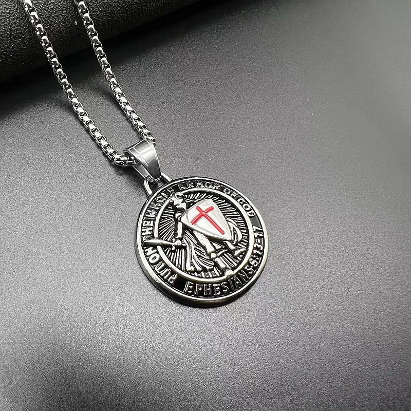 316L الفولاذ المقاوم للصدأ التيتانيوم الأحمر الصليب درع ووريورز تمبلار فارس طوق قلادة سلاسل للرجال النساء المجوهرات بالجملة