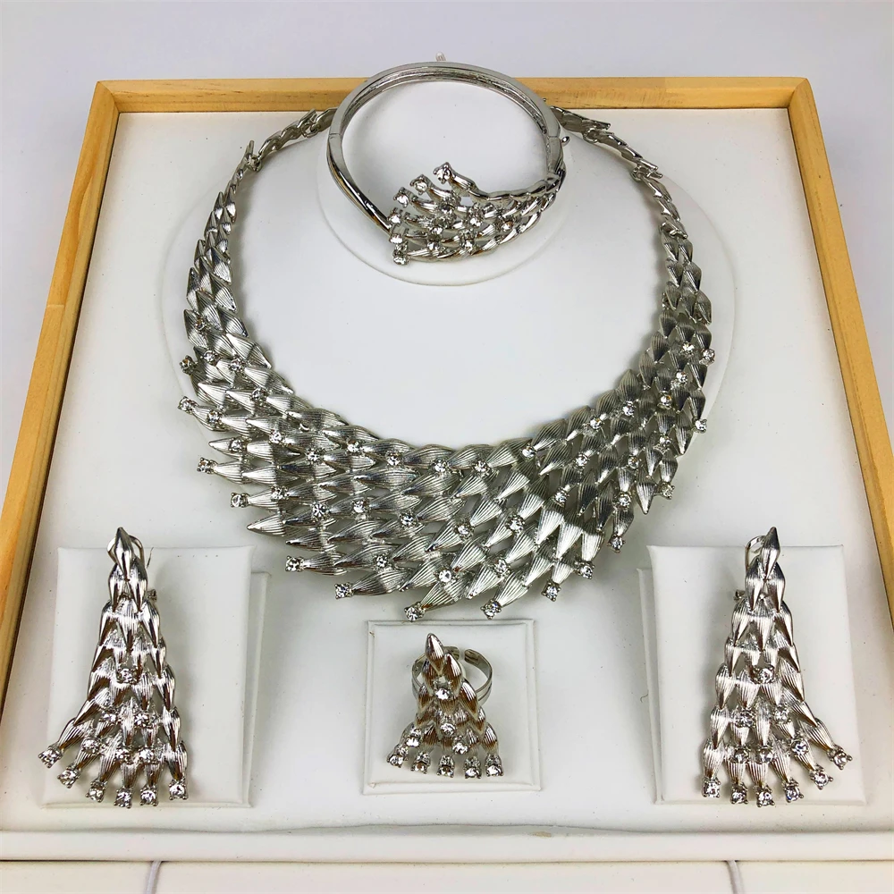 

Ювелирный набор TITI Luxury для женщин: элегантные свадебные украшения (колье, серьги, браслет, кольцо) — 4 предмета, большой комплект для невесты.