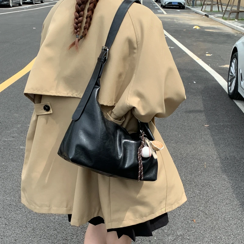 

Creative Internet-Famous Shoulder Bag, Versatile With Hand-Carry Option For Daily Commuter Needs And Activities