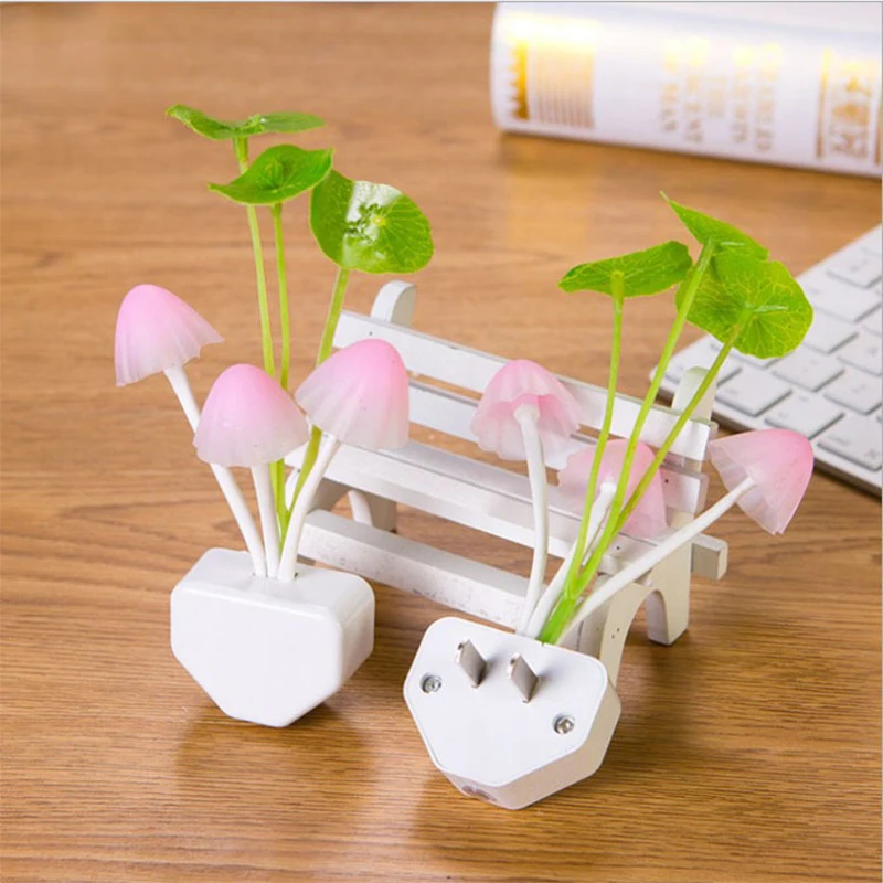 EU US Plug 220V Three Color Fungus LED Night Light Auto Sensor Novelty Mushroom Decor Bedside Lamp for Home Bedroom Lighting