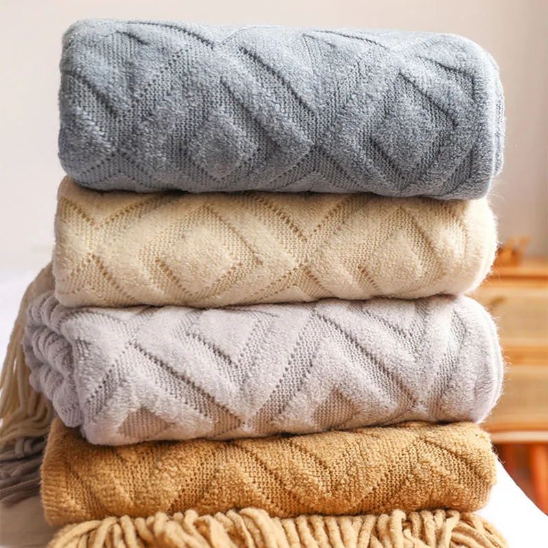 Knitted Tassel Throw Blanket, Greek Key Jacquard Design, Small American Casual Blanket for Office Nap, Sofa, Bed & Travel