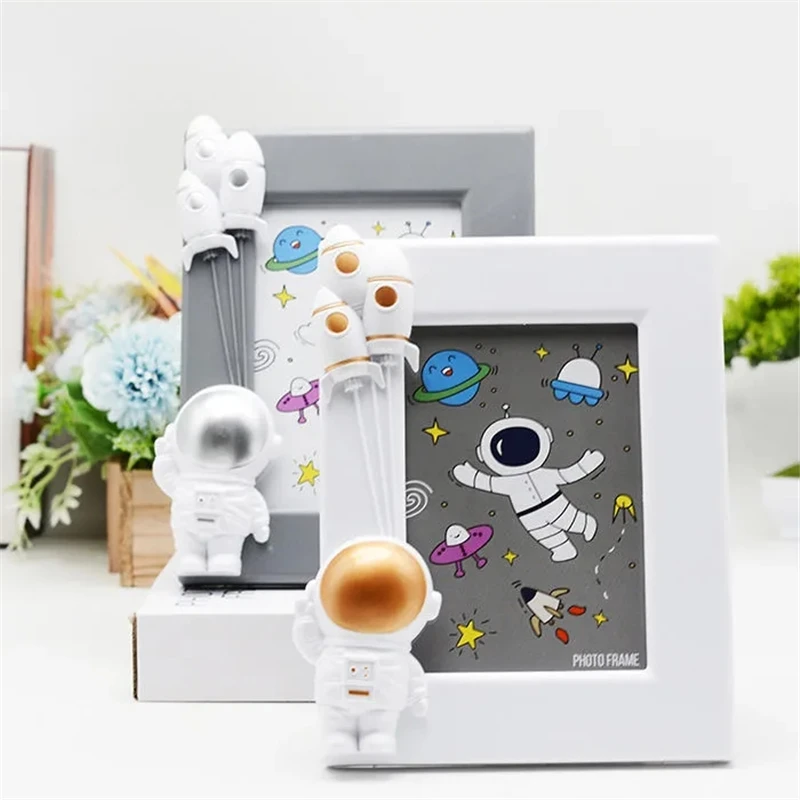 Cute Space Astronaut 7 Inch Photo Frame Cartoon Desktop Decor Photo Frame Living Room Bedroom BedsideTable Photo Frame Ornaments