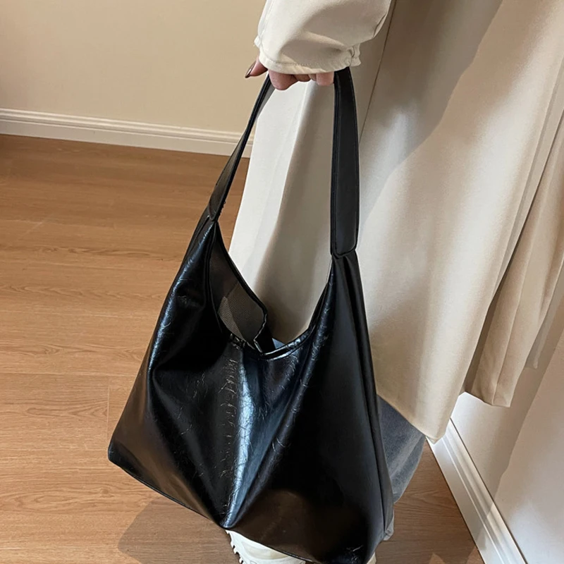 Tas ketiak kulit PU lembut wanita, tas jinjing serbaguna wanita tas komuter anggur merah antik kualitas tinggi