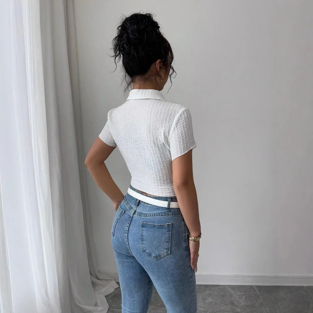 Camisa de manga curta branca transfronteiriça feminina curta 2025 verão novo design de cintura fina e justo na moda cw73306