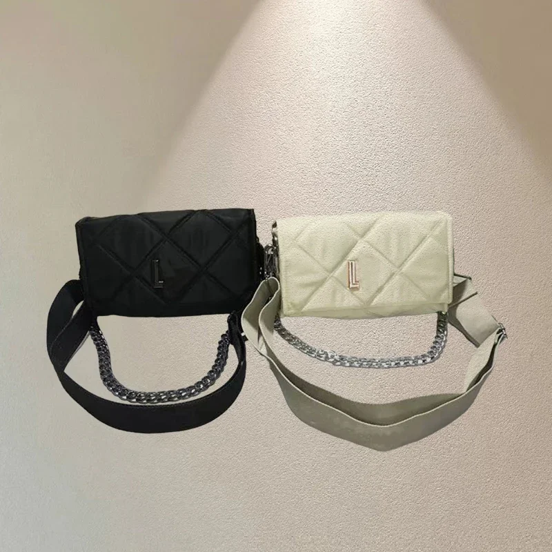 Spanish Style Mesh Iron Chain Bag, Equipped with Letter Metal Tags and Letter Wide Shoulder Strap Crossbody Bag.