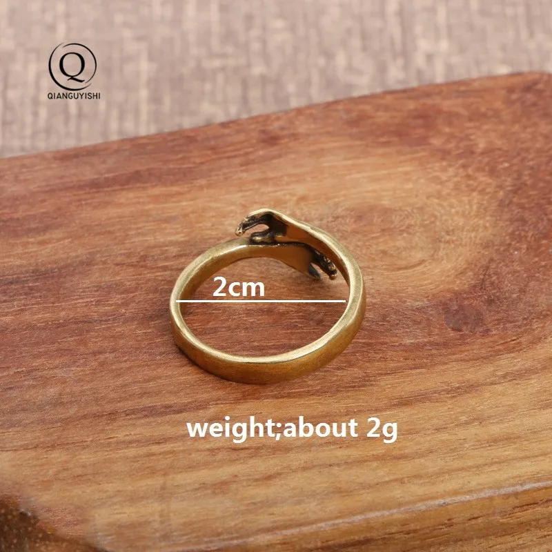 Vintage Copper Hands hug Ring For Women Personality Classic Opening Versatile Ring Luckly Love Finger Rings Jewelry Accessories
