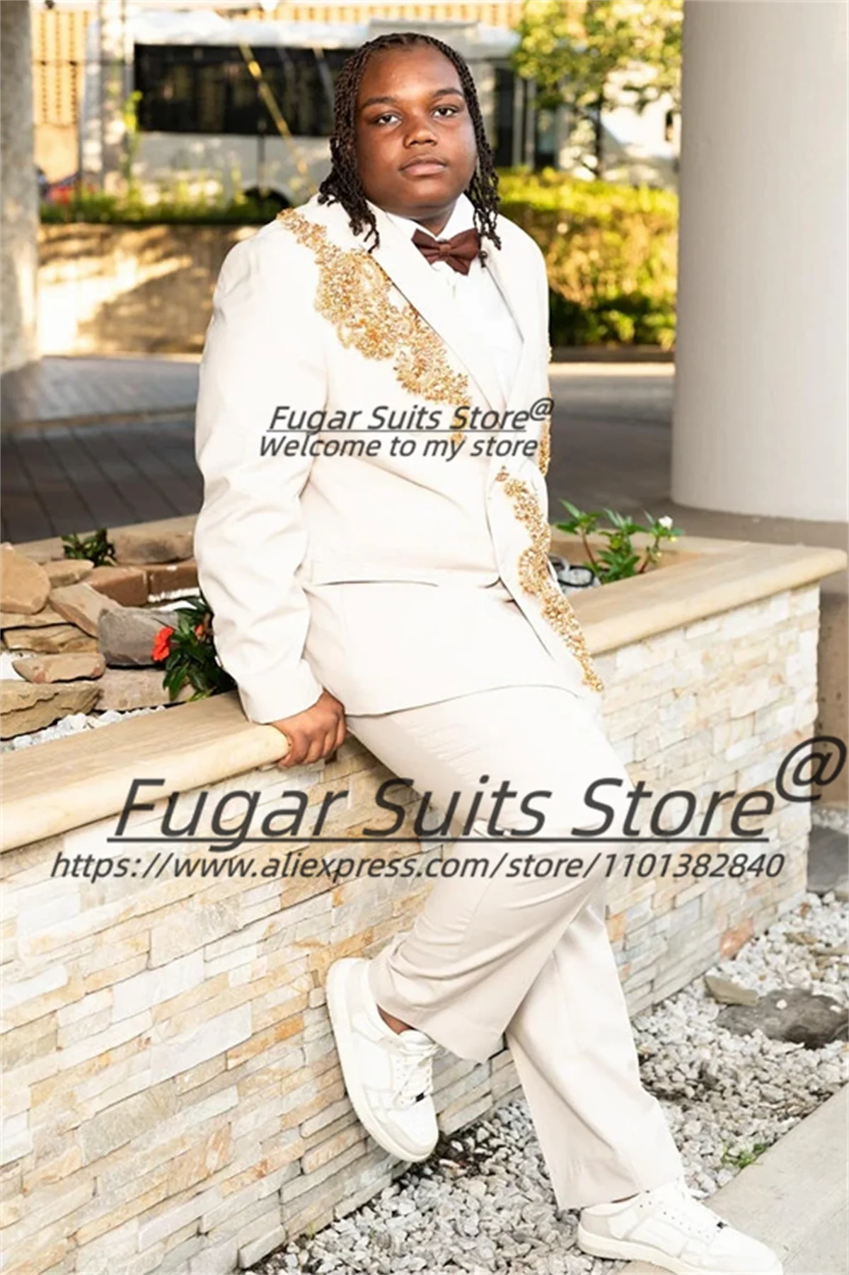 

Shiny Gold Crystal Groom Wedding Tuxedos Customized Ivory Double Breasted Slim Fit Peak Lapel Prom Men Suits Formal 2Pieces Sets