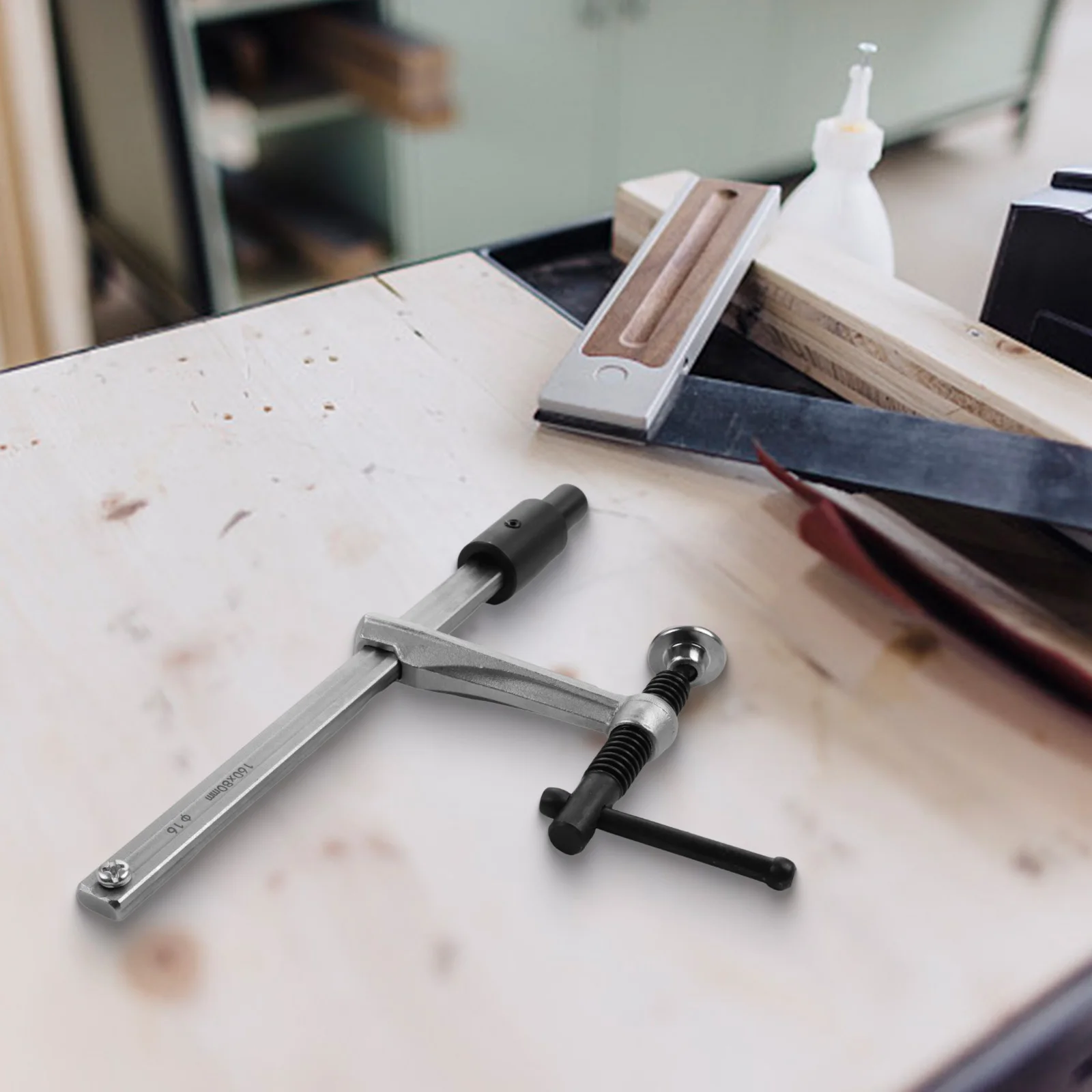 

Adjustable Hold Down Clamp for Woodworking Stations with Quick Action Lever Support 160mm Max Clamping Distance